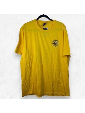Demons Behind Me Nautical Compass Skull Graphic Tee Gold XL NWT District